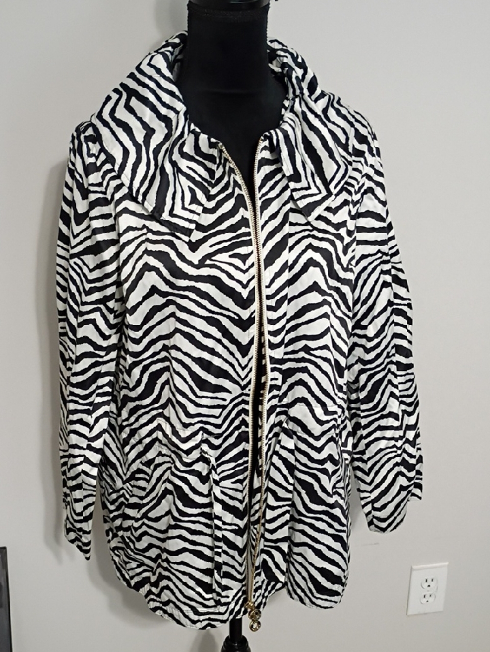 Silk Jacket By Dana Buchman